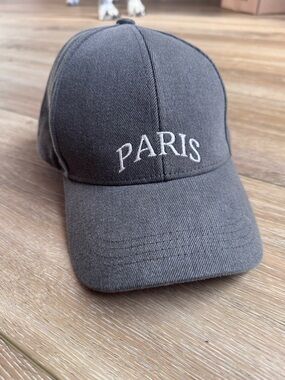 Mint Velvet Men's embroidered ‘PARIS' Baseball Cap - Gray nwt